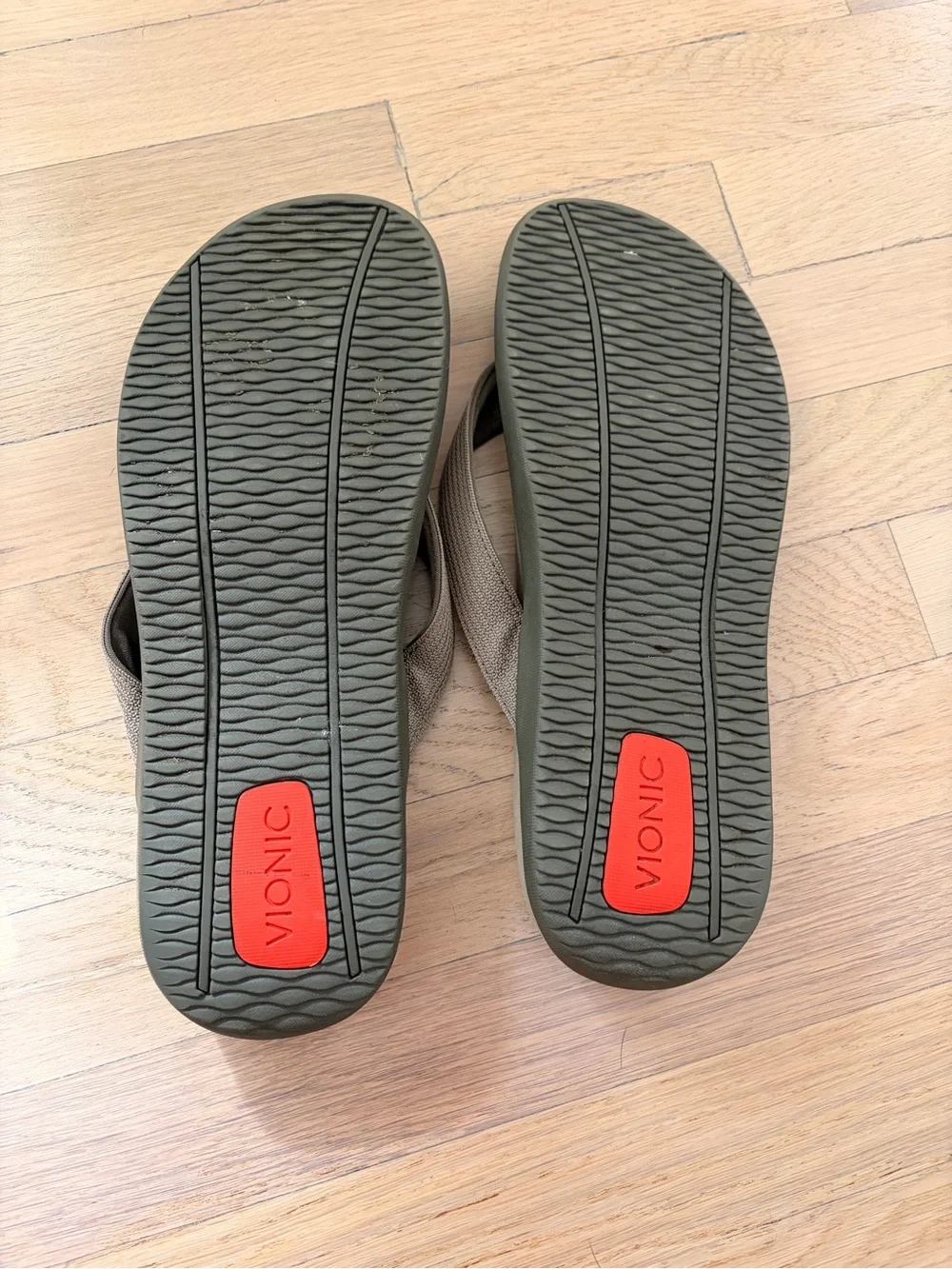 Vionic Unisex Wave Thong Sandal In Taupe Tan Mens Size 12 Women's 13